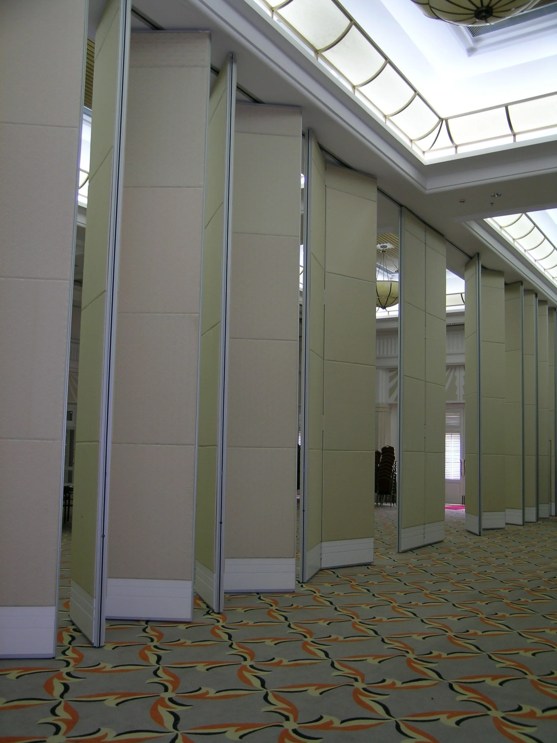 Folding Movable Sliding Partition Walls / Hanging Room Dividers Auditorium Ceiling Materials