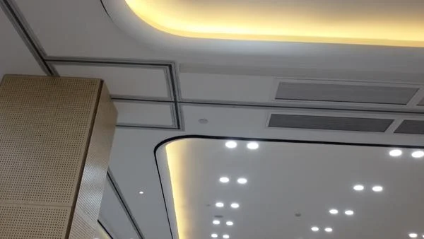 Folding Partition Walls , Office Aluminum Sliding Doors , Aluminium Ceiling Track 7