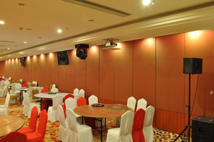 Hanging System Aluminum Acoustic Movable Partition Walls for Restaurant 3