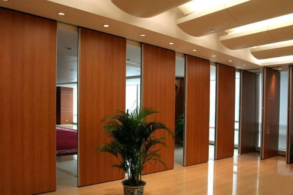 Height 6000 mm Folding Doors Mobile Soundproof Partitions For Convention Center