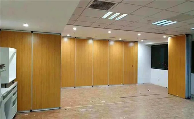 Hotel Restaurant Sliding Acoustic Partition Wall / Hanging Soundproof Room Dividers Partitions 0