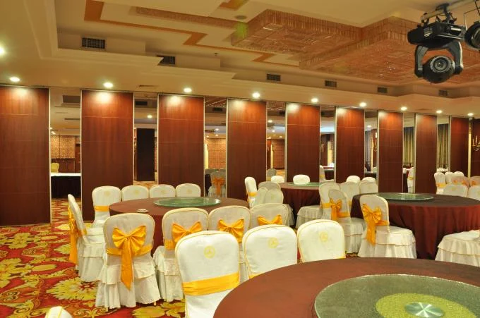 Hotel Wooden Acoustic Rolling Wall Partition With Sliding Doors 3