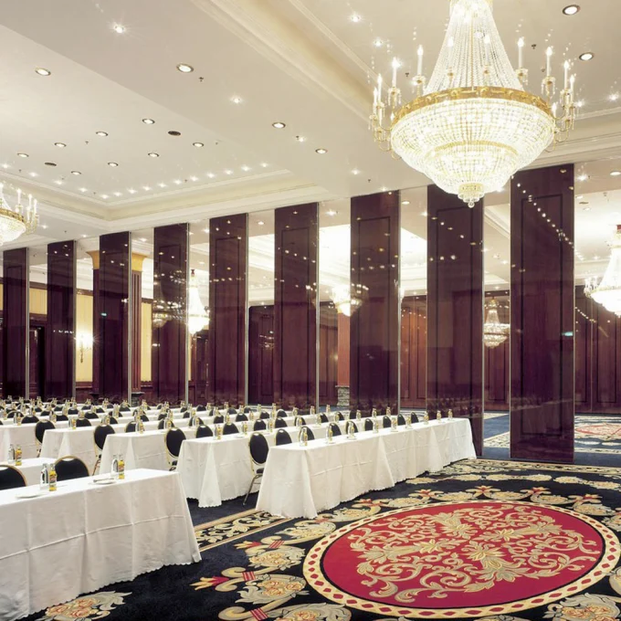 ISO9001 Acoustic Partition Walls / Function Room Operable Folding Partition Doors 4