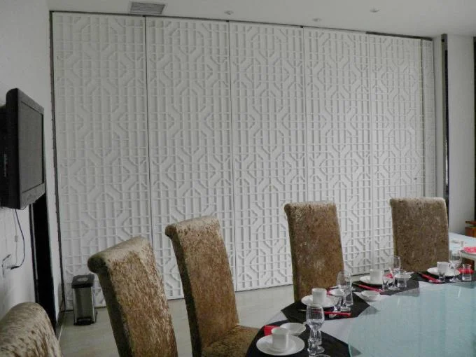 Laminate Finished Aluminium Frame Folding Partition Walls For Restaurant 1