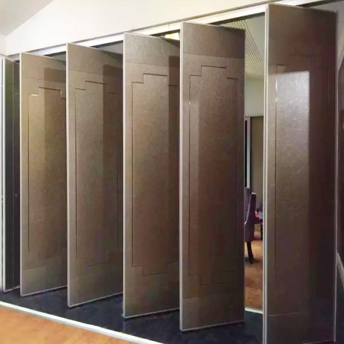 Lightweight Aluminum Wooden Movable Wall Partitions / Sliding Room Dividers 1