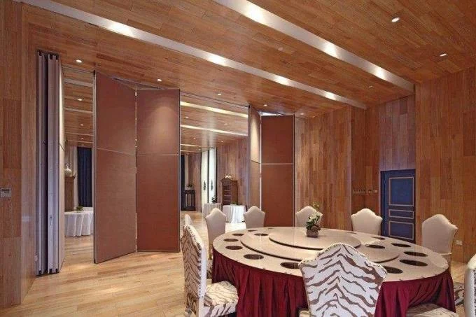 Malaysia Soundproof Aluminium Wooden Sliding Partition Wall 85mm Thickness 0