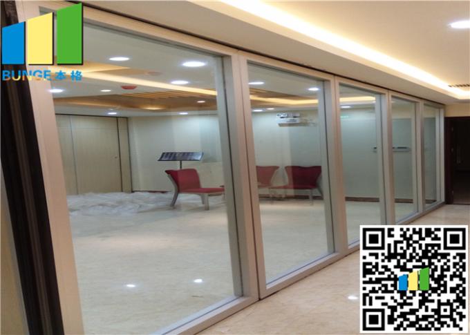 Meeting Room Sliding Folding Glass Wall Partition Panels 12mm ~ 0.5 Inch 5