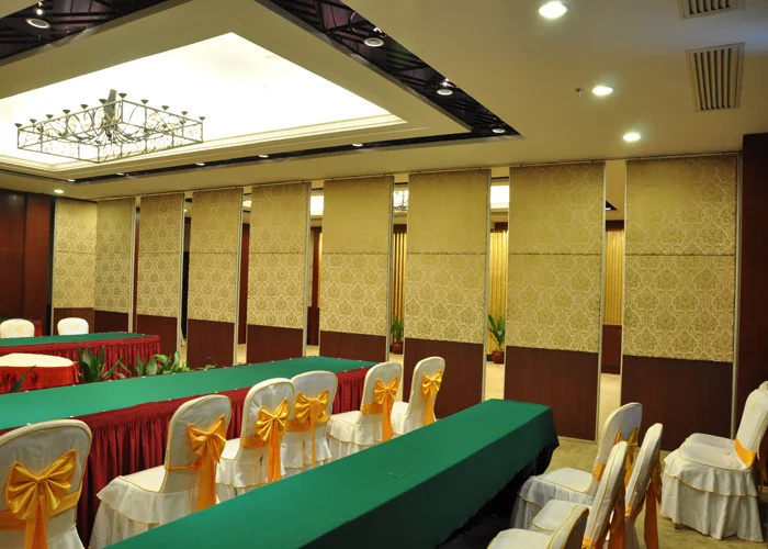 Meeting Room Sound Proof Partitions , Folding 65mm Office Partition Wall