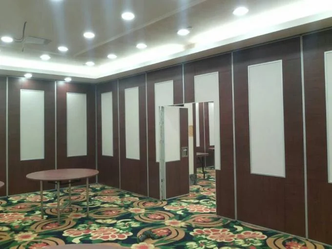Melamine Board Gym Acoustic Partition Wall / Ballroom Soundproof Folding Walls 0