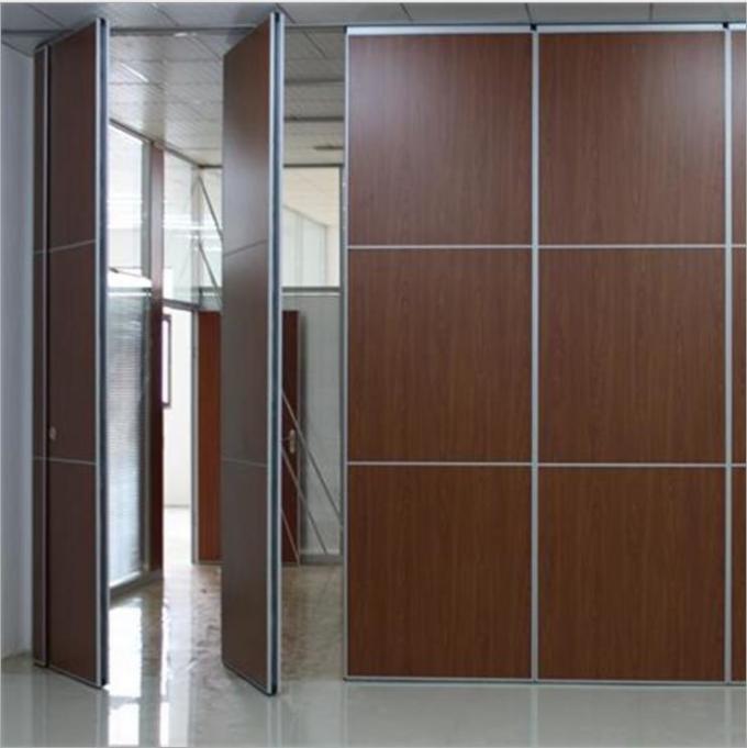 Melamine Finish 100 mm Ultrahigh Movable Soundproof Folding Partitions Walls For TV Station 0