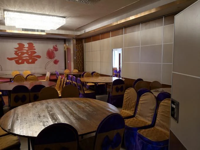 Melamine Surface Floor To Ceiling Folding Room Partitions For Conference Room 0