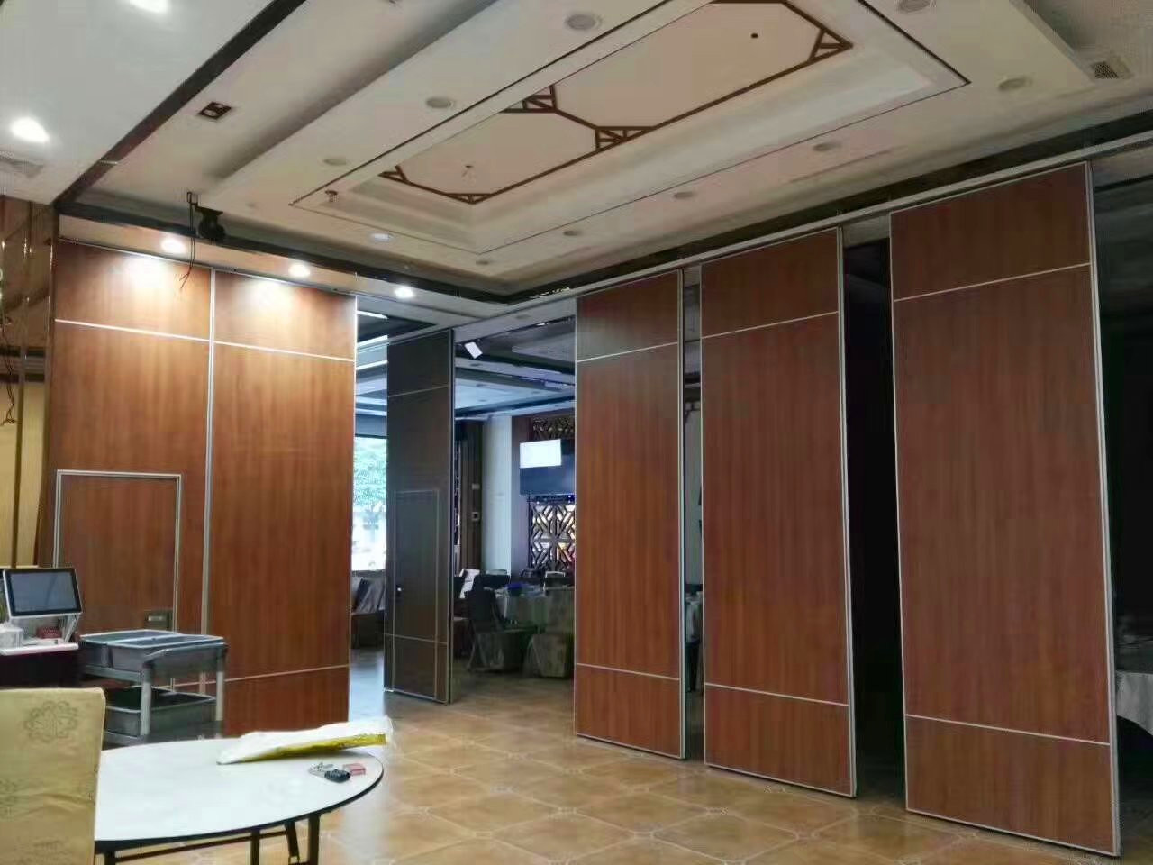 Melamine Surface Operable Sliding Partition Walls For Gym OEM Service