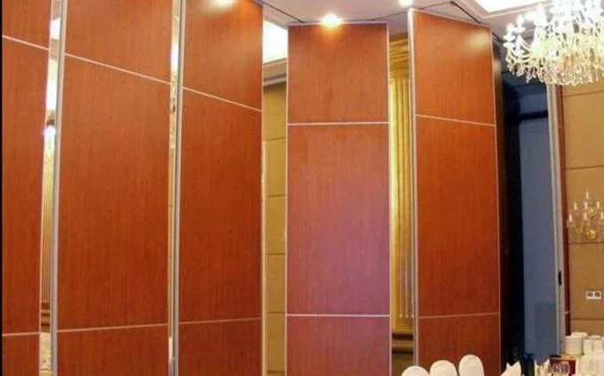 Melamine Surface Sliding Folding Soundproof Movable Partition Wall For Office / Classroom 1