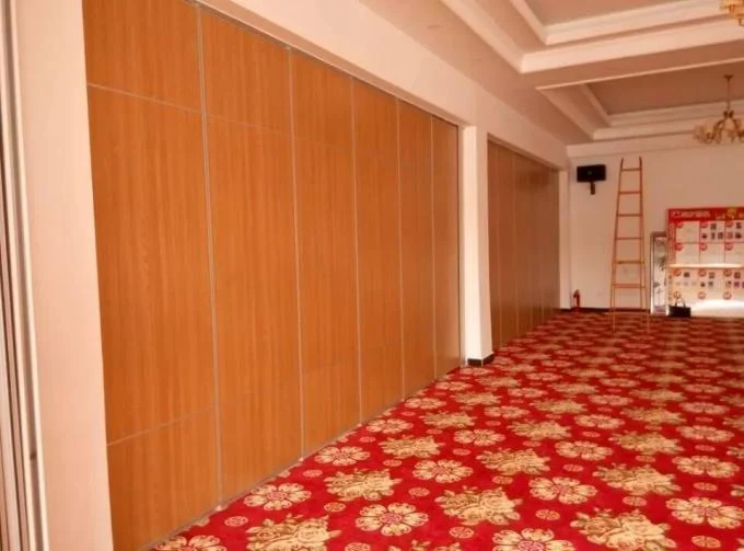 Movable Acoustic Wooden Screen Room Dividers / Conference Room Partitions 1