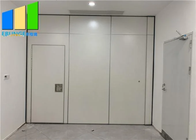 Modern Acoustic Movable MDF Wood Folding Partition Walls For Restaurant Room 0