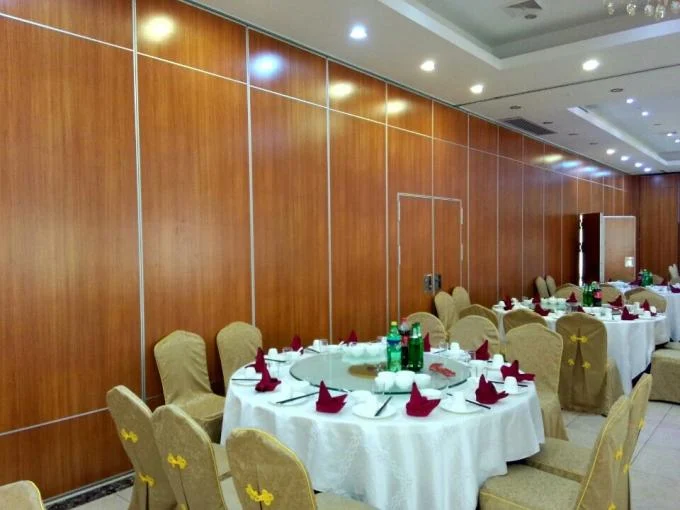 Modern Movable Operable Wooden Partition Wall for Banquet Hall OEM 0