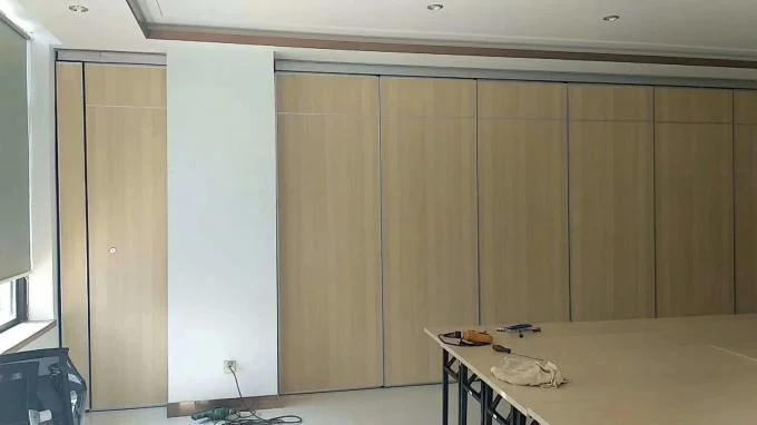 Modern Top Hanging System Sliding Folding Wall / Banquet Hall Partitions 1
