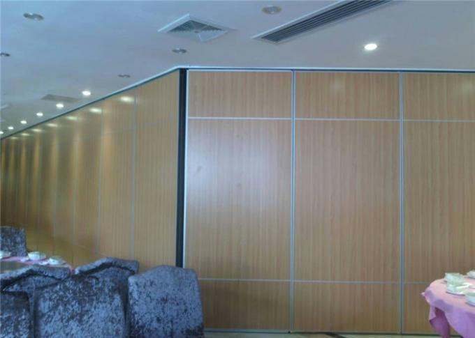 Motorized Manual Operated Projector Fireproof Sliding Partition Wall For Auditorium 0