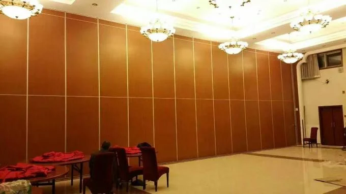 Multi Color Acoustic Room Divider Sliding Folding Acoustic Partitions Wall For Banquet Hall 1