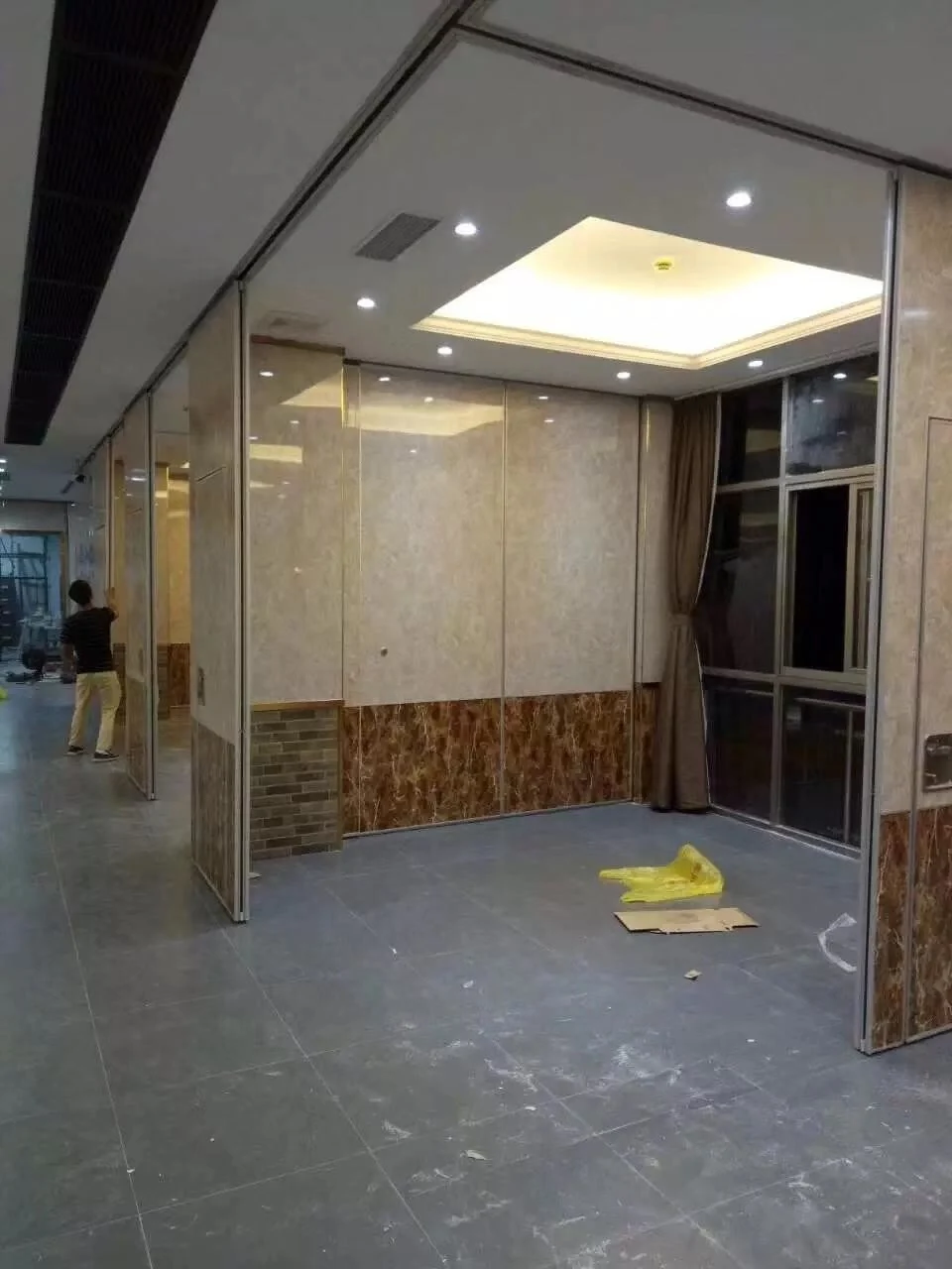 Multi Color Commercial Floor To Ceiling Room Partitions MDF Board + Aluminium Material