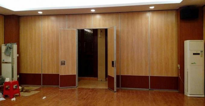 Multi Color Melamine Portable Folding Doors Office Partition Wall 4m Height 1