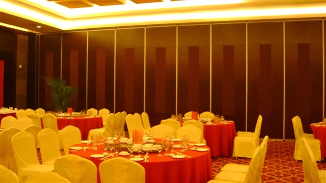 Wooden Folding Partition Walls, Movable Partition For Hotel Banquet Hall 0
