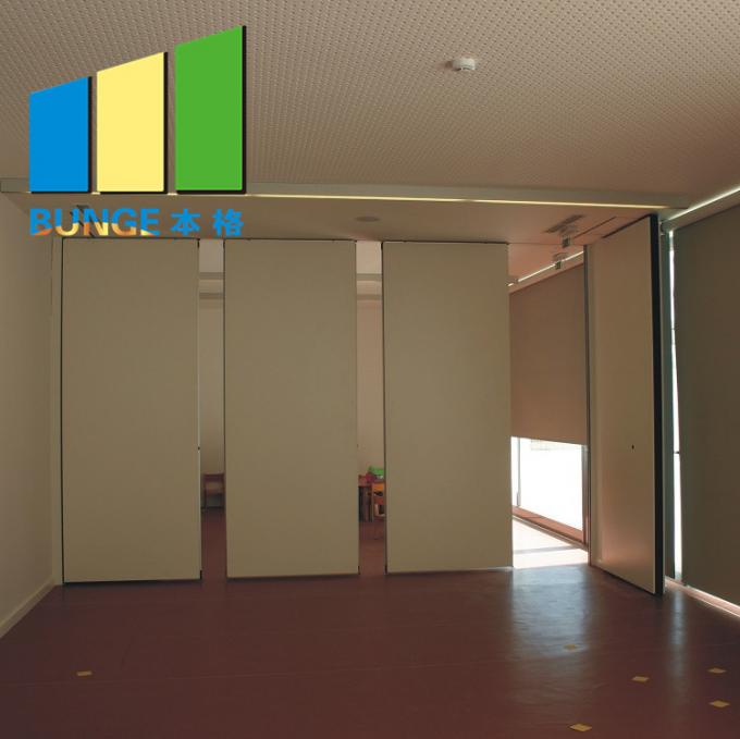 OEM Movable Partition Walls For Banquet / Soundproof Sliding Door Acoustic Wooden Panels 2