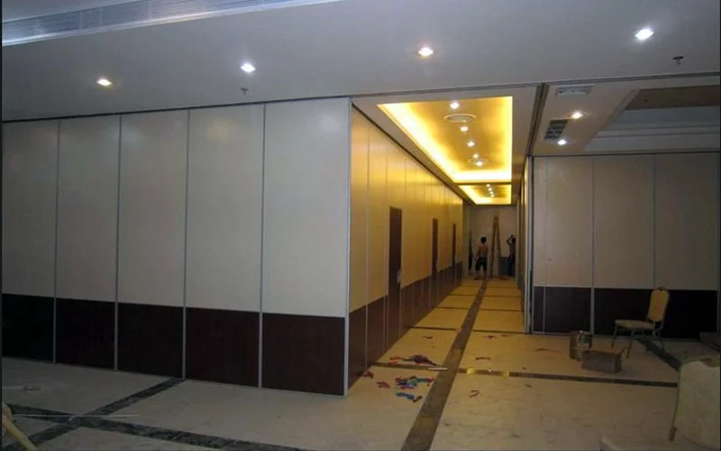 Office Sliding Partition Walls , Melamine Surface Folding Door Aluminium Profile Soundproof Room Dividers