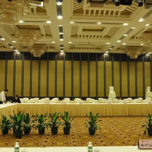 Operable Door MDF HPL Melamine Foldable Partition Wall For Meeting Room