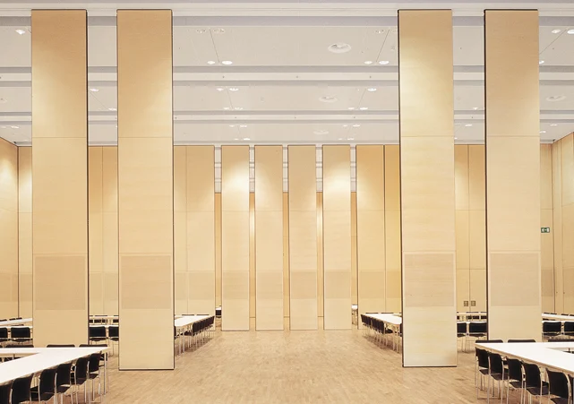 Operable Folding Partition Walls / Interior Decorative Office Furniture Soundproof Room Divider 0