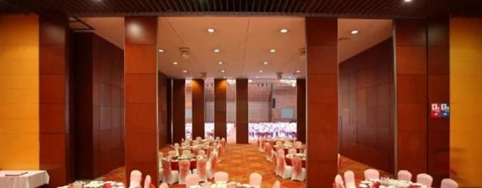 Panel 65mm Sliding Door Meeting Room Partition Walls / Folding Soundproof Room Dividers 0