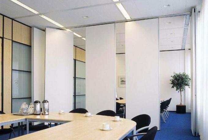 Panel Height 4 m Sliding Aluminium Track Movable Partition Walls / Classroom Dividers 0