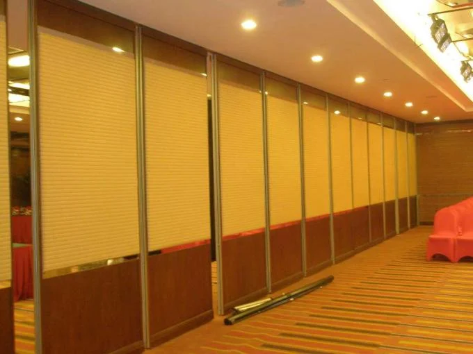 Restaurant Acoustic Partition Wall , Floor To Ceiling Aluminium Operable Wall Systems 0