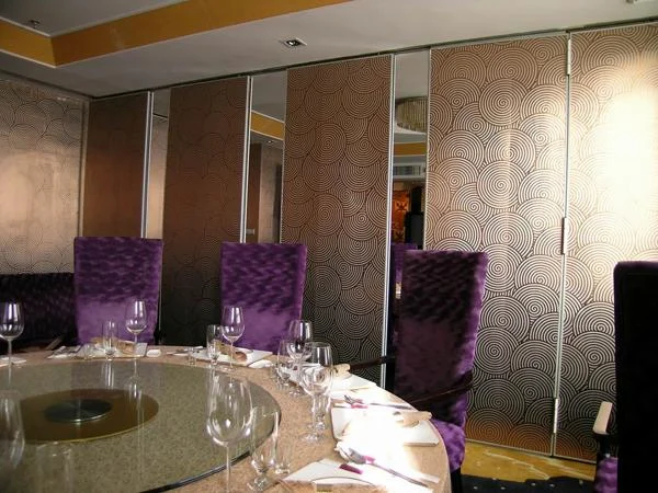 Safety Partition Retract Acoustic Room Dividers Precise Welding 0