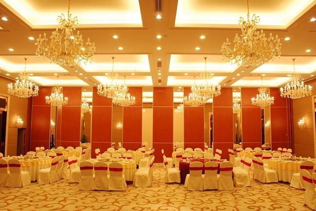 Saving Space Professional Restaurant Partition Wall 500 / 1200 mm Width 0
