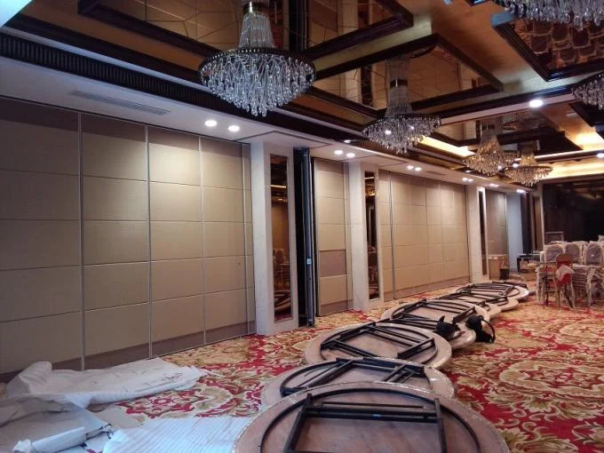 Sliding Aluminium Accessories Folding Partition Walls Divide Space Modular Partition Wood 1