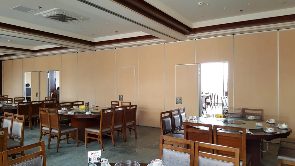 Sliding Aluminium Doors Movable Acsoustic Folding Partition Wall For Office Multi Color