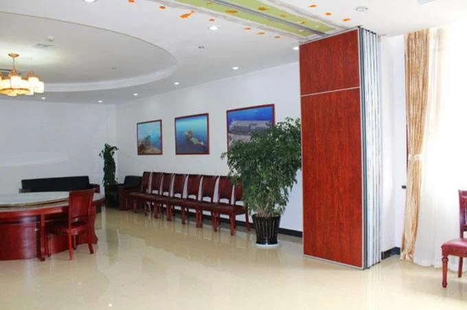 Sliding Aluminium Track Sound Reflective Accordion Partition Walls Panel Thickness 85mm 1
