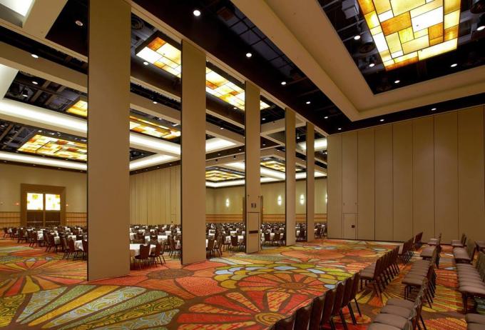 Sliding Folding Acoustic Movable Partition Walls for Banquet Hall 1