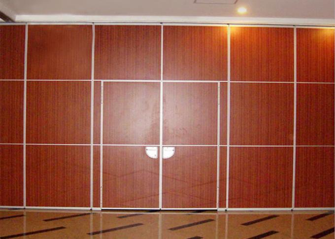 Sliding Folding Partitions Movable Temporary Room Dividers 32 / 53 db STC Coefficient 4