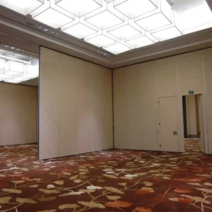 Sound Insulated Movable Wall Partitions Sliding Retractable Room Dividers For Game Area