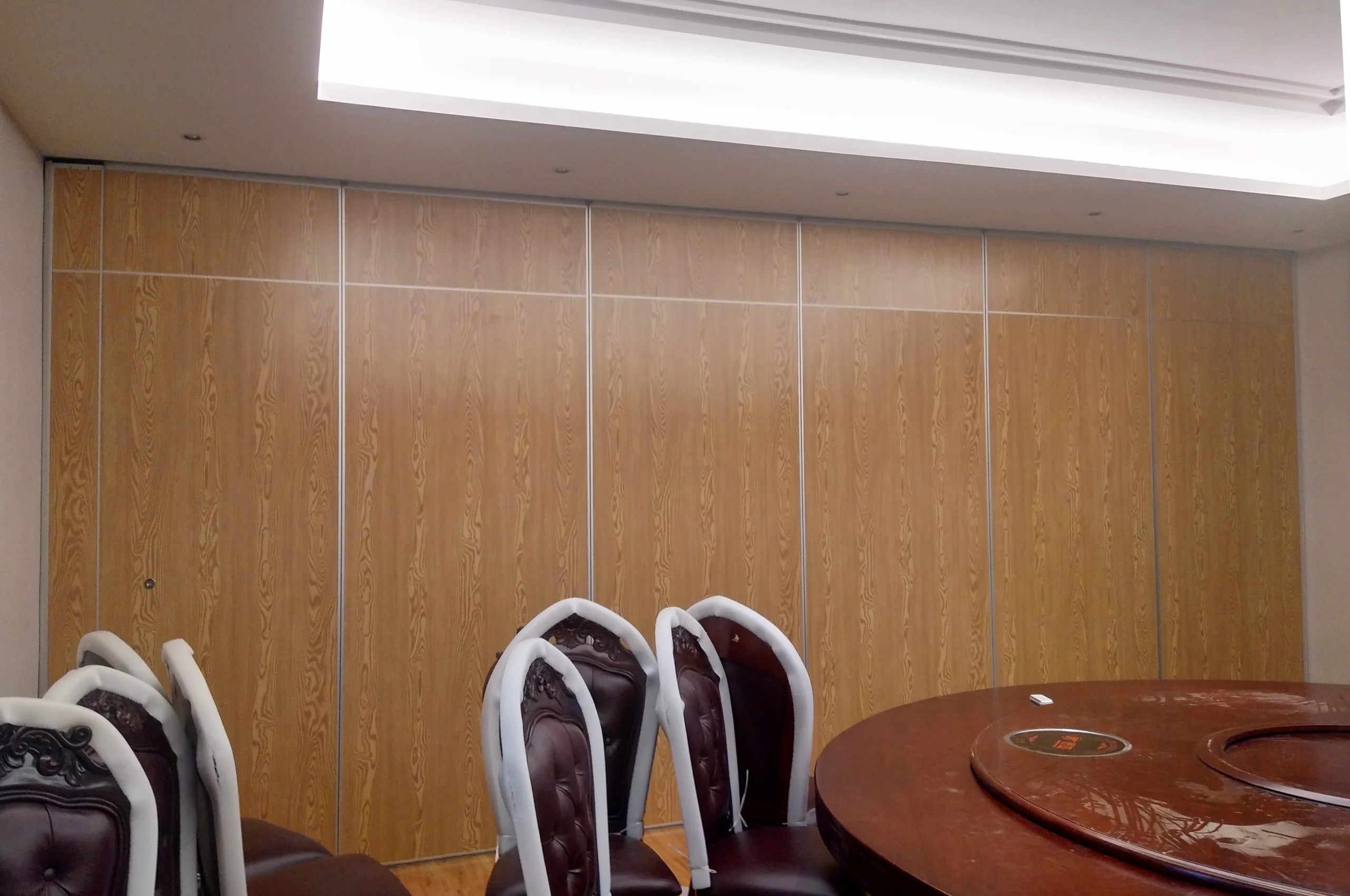 Sound Insulation Hotel Sliding Partition Walls Floor To Ceiling Aluminium System