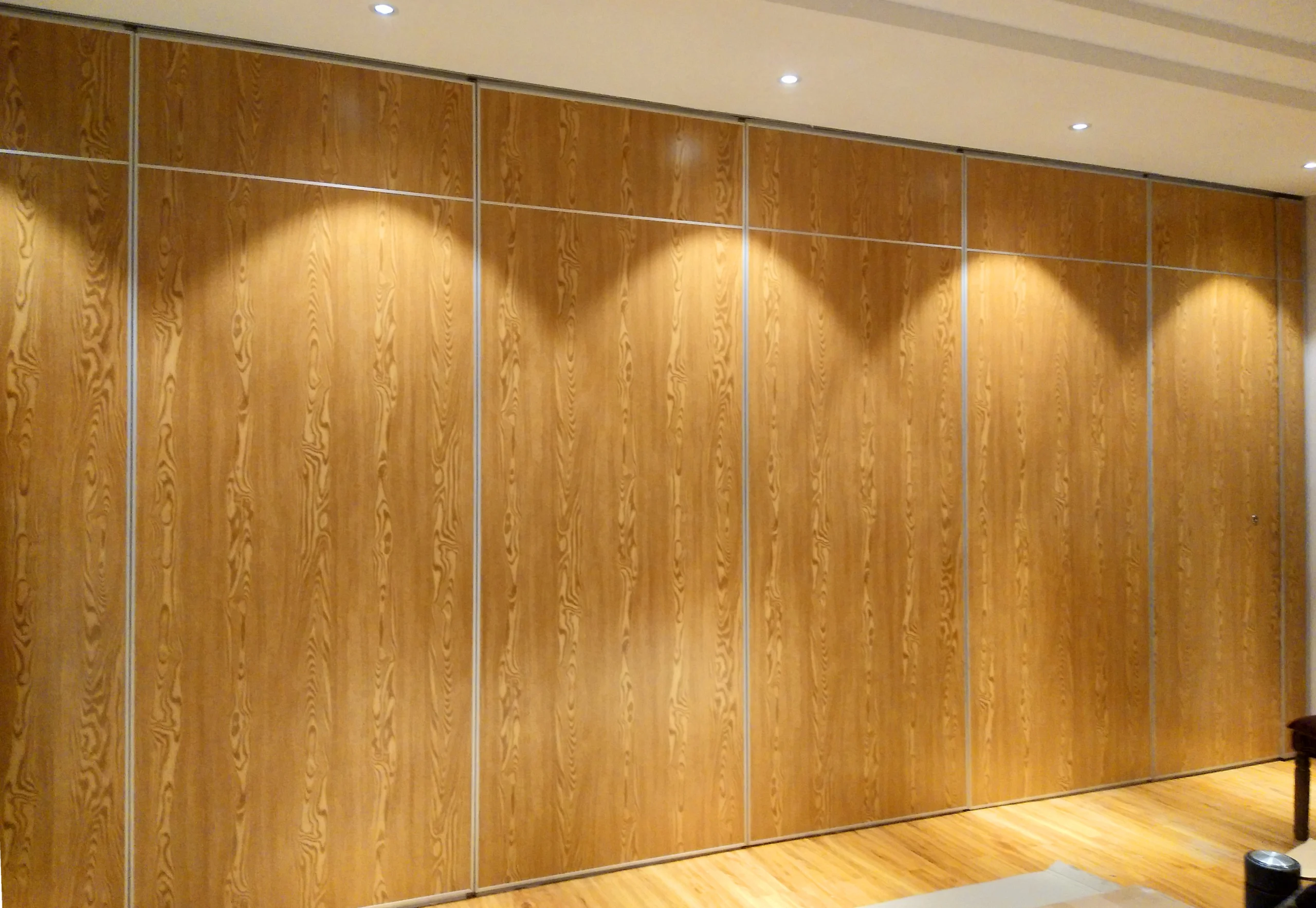 Sound Insulation Hotel Sliding Partition Walls Floor To Ceiling Aluminium System