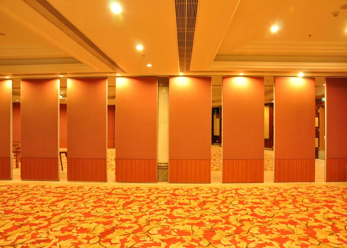 Sound Proof Aluminum Movable Banquet Restaurant Partition Wall With Double Wheels