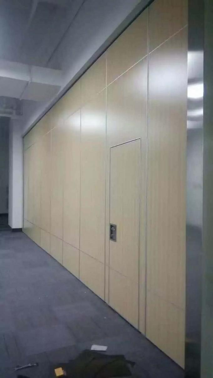Sound Proof Conference Room Partitions , Finished Fabric Decorative Wooden Sliding Folding Walls 0