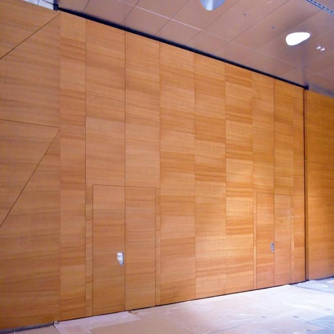 Sound Proof Movable Foldable Partition Wall For Banquet Hall Room Divider Screens 0