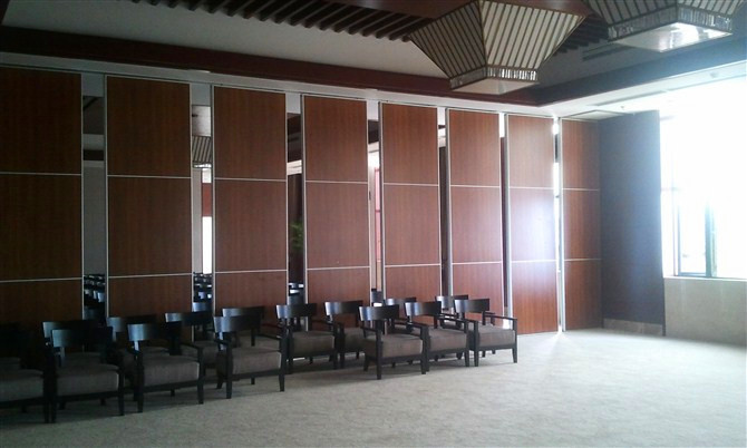 Sound Proof Sliding Folding Partition Malaysia / Interior Mobile Operable Wall Systems 0