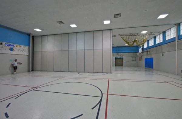 Sound Proofing Movable Wooden Foldable Partition Wall High Durability 1