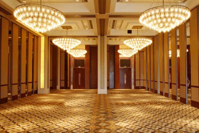Soundproof Decorative Movable Multi - Function Room Partition Wall With Aluminum Frame 2
