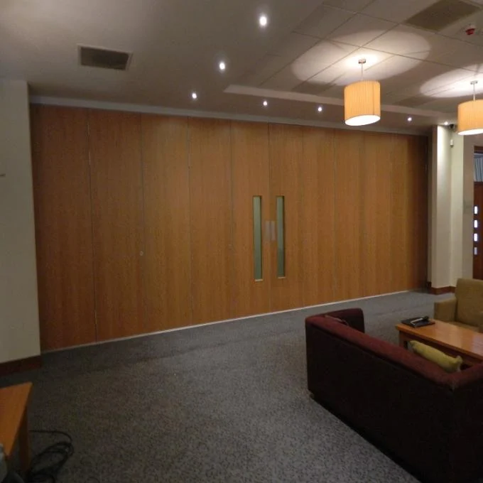 Soundproof Decorative Wooden Folding Partition Walls For School / Restaurant 1